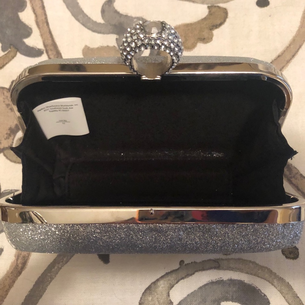 Silver Glitter Clutch - Picture 3 of 4